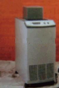 水三相點瓶恒溫槽 雙分辨率恒溫槽 穩(wěn)定型恒溫槽     